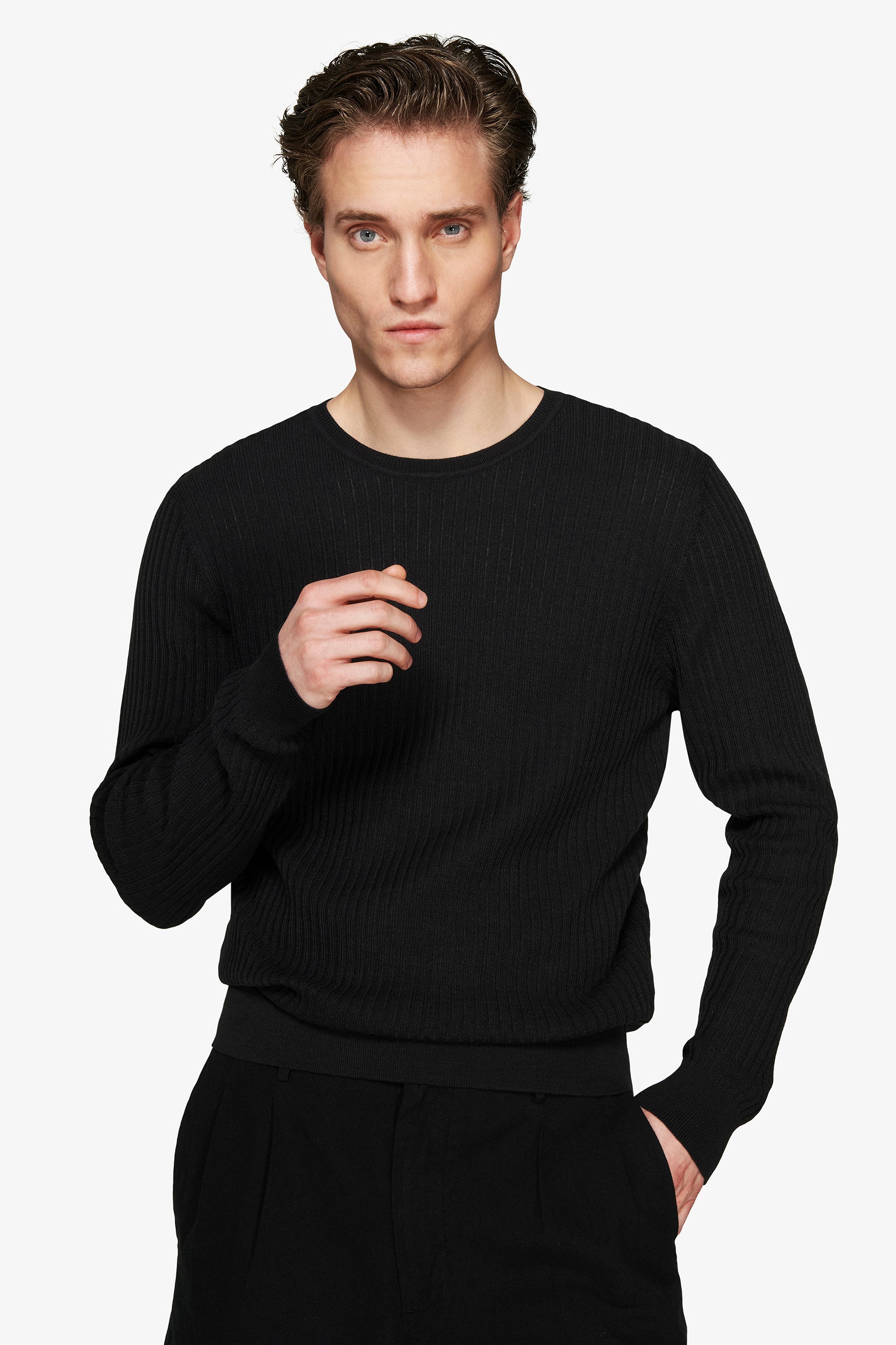 Pullover mit Rundhalsausschnitt aus Leinenmischung in Schwarz