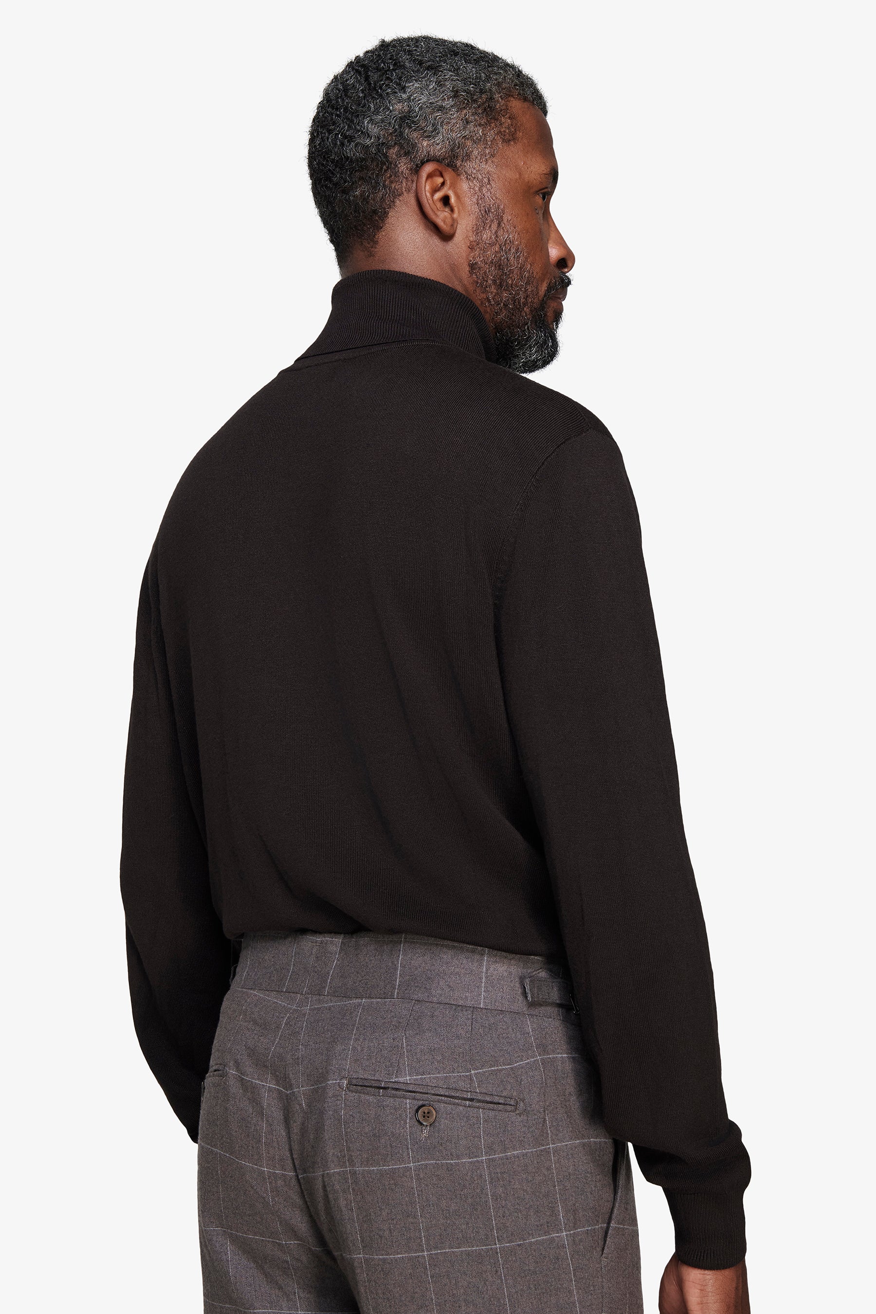 Maglia dolcevita basic marrone