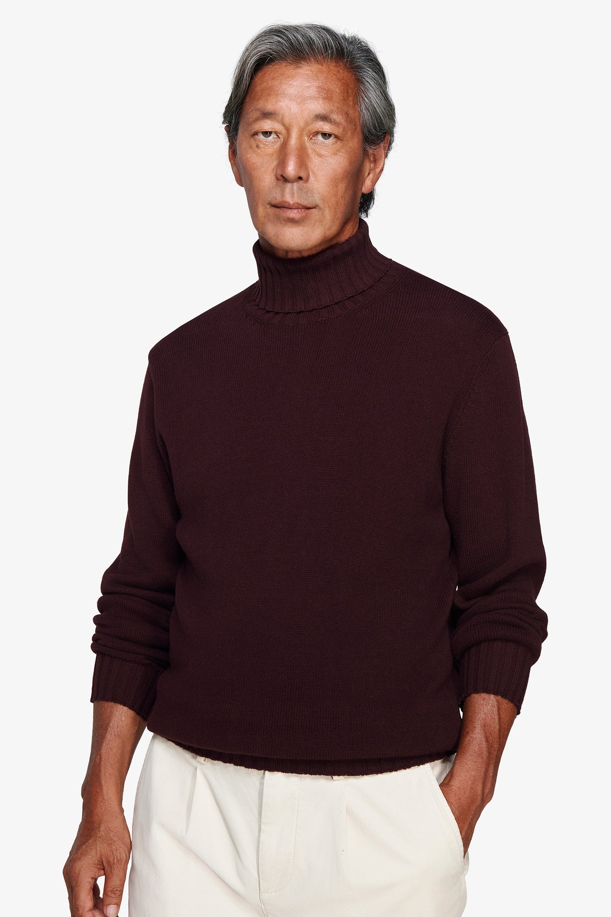 Maglia dolcevita rasata bordeaux