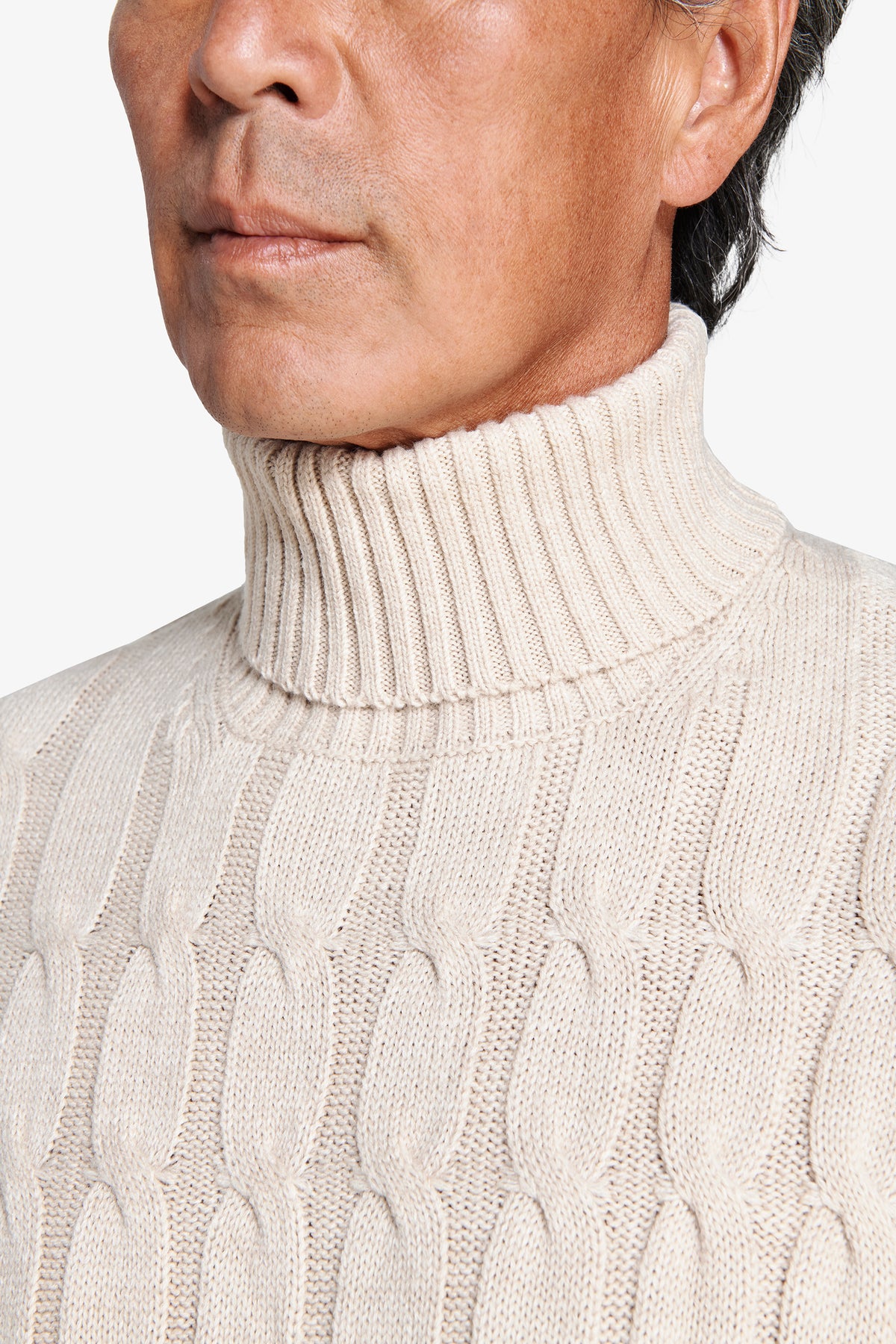 Maglia dolcevita treccia corda