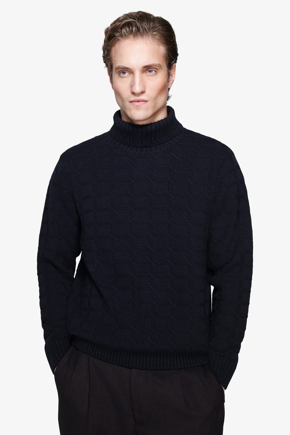 Maglia dolcevita punto quadri blu