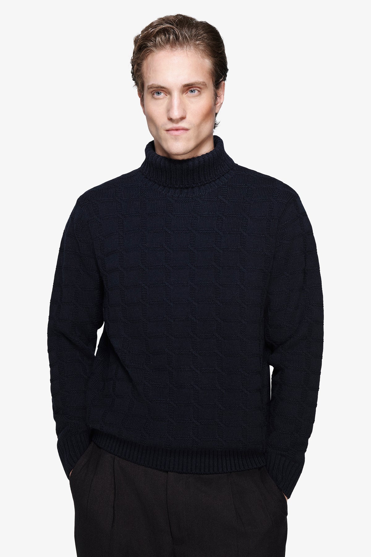 Maglia dolcevita punto quadri blu