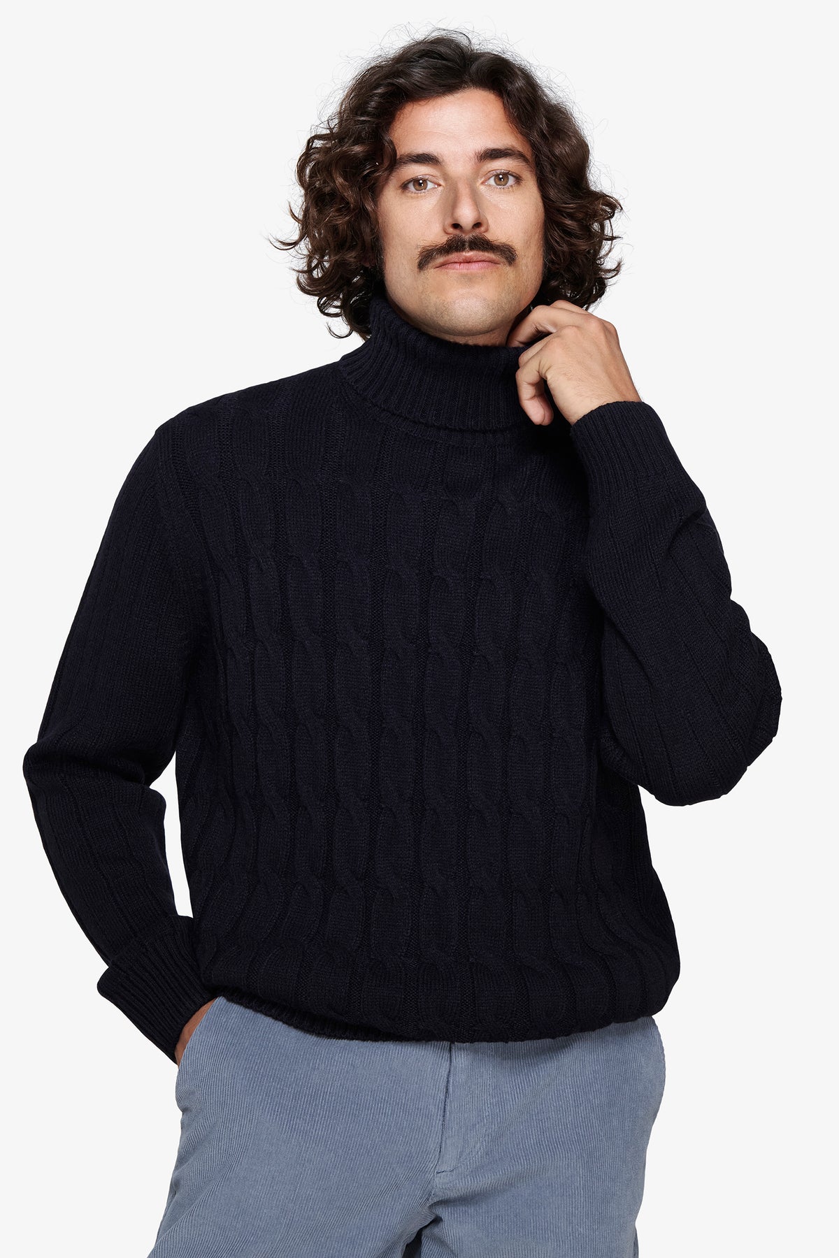 Maglia dolcevita treccia blu