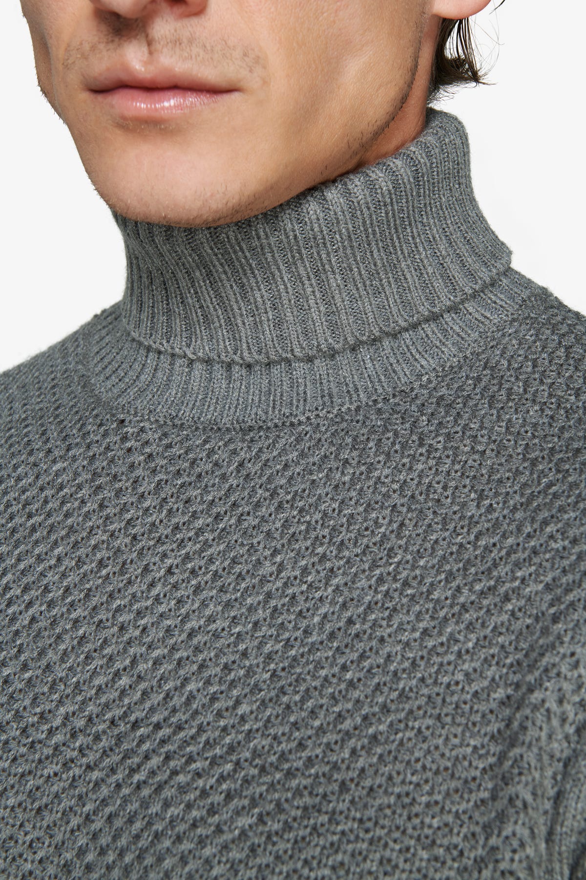 Gray basket-stitch turtleneck