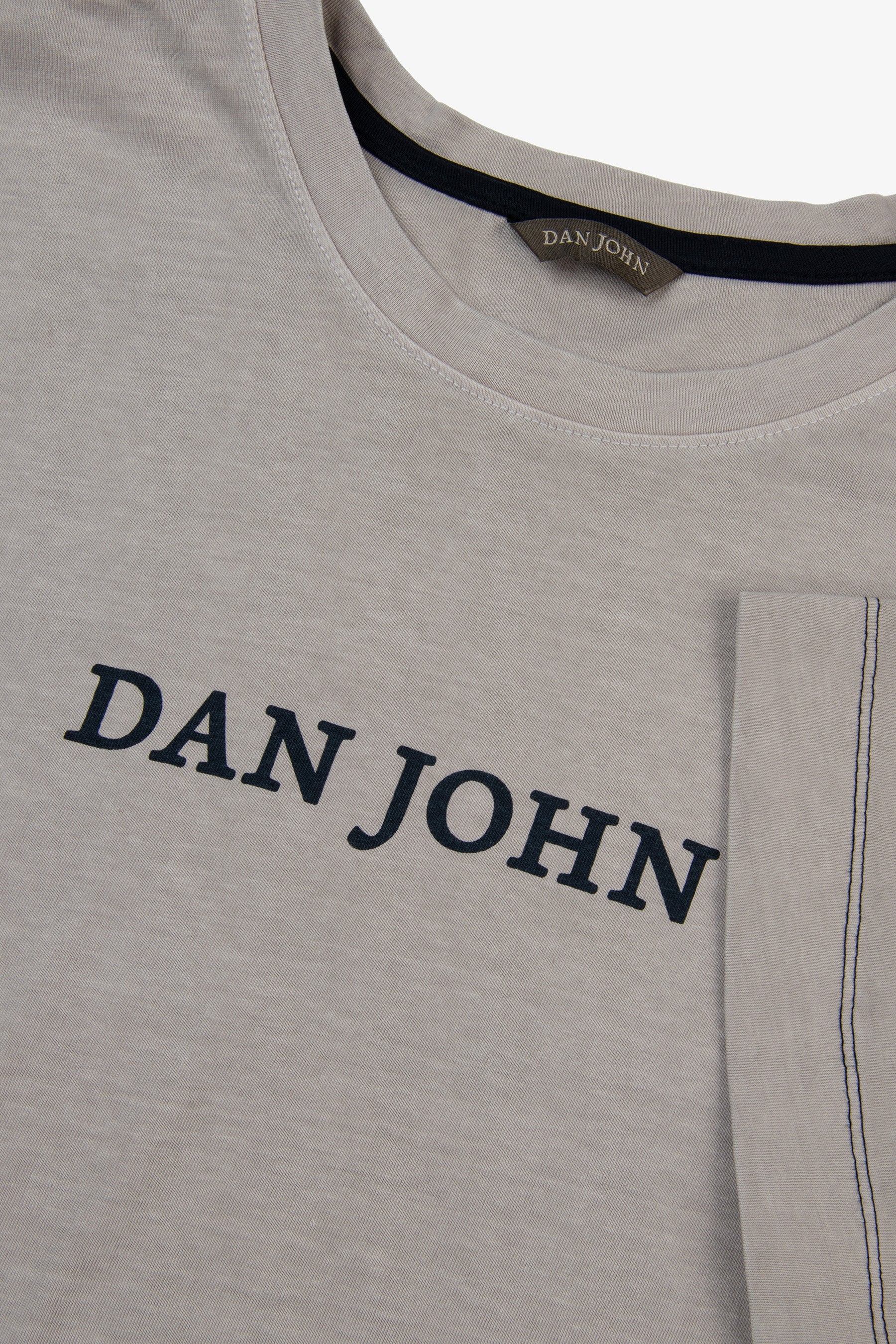 T-shirt con logo fango-Dan John