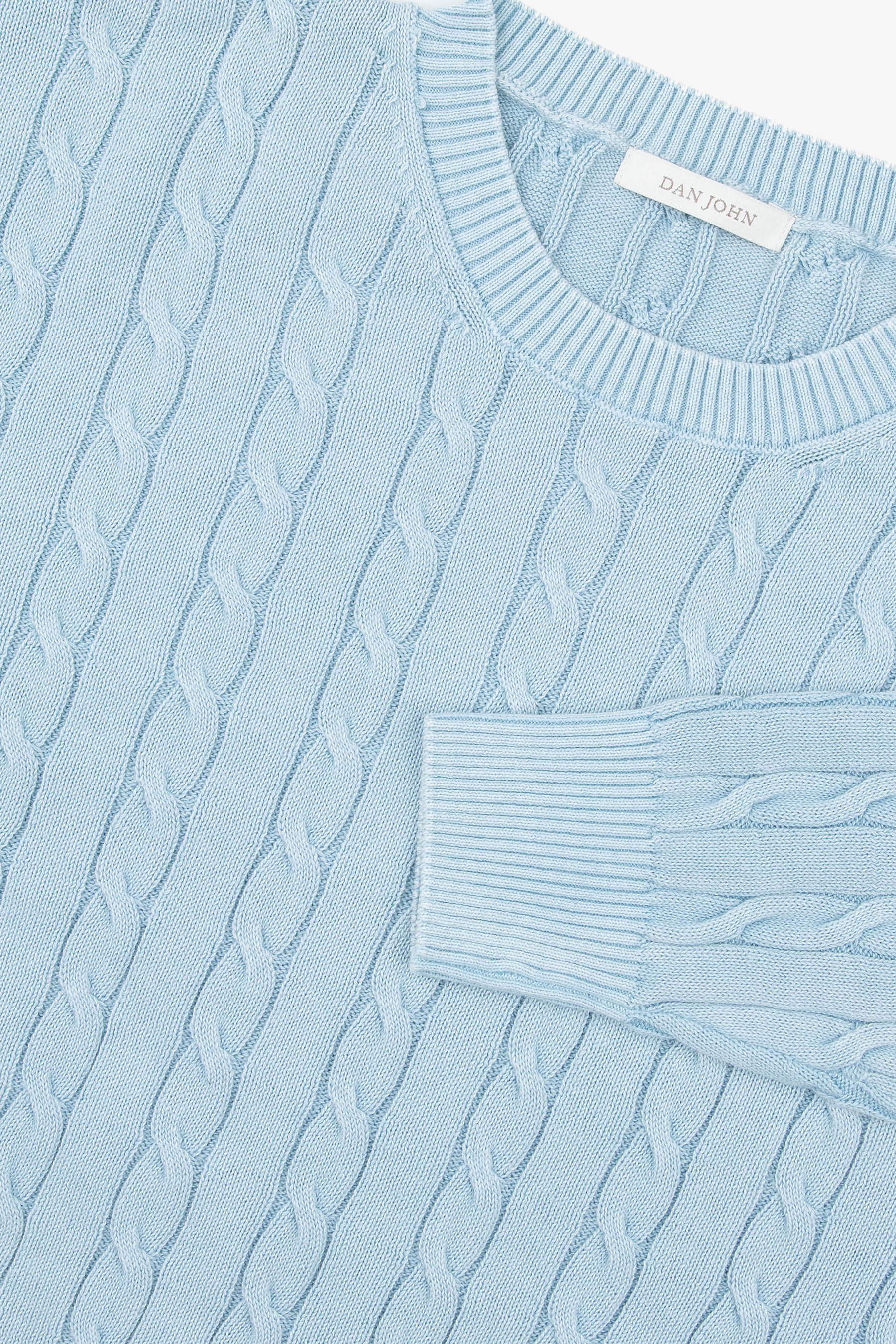 HELLBLAUER GEFLOCHTENER RUNDHALS