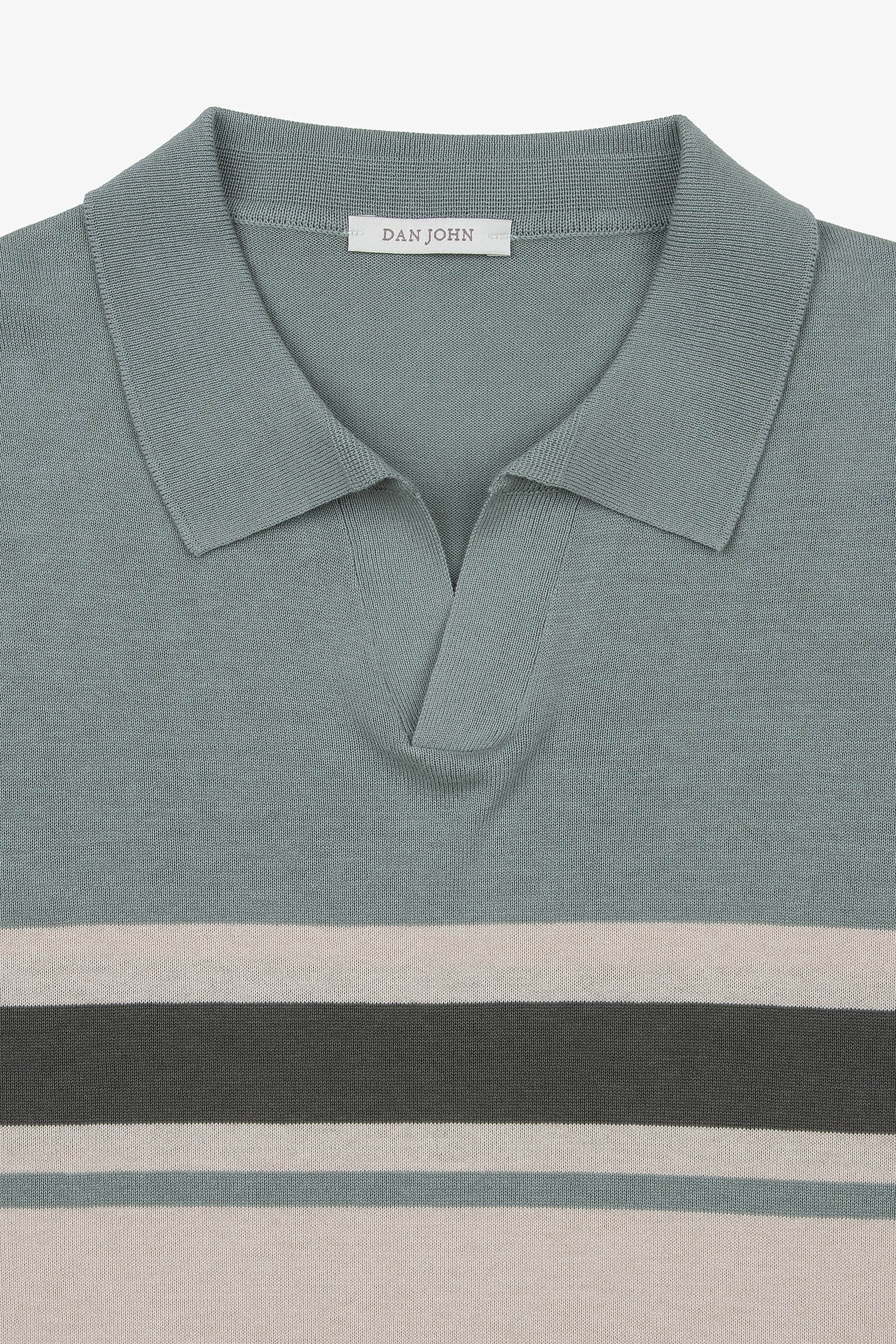 GESTREIFTES KURZARM-POLOSHIRT MIT OFFENEM AUSSCHNITT HELLGRÜN